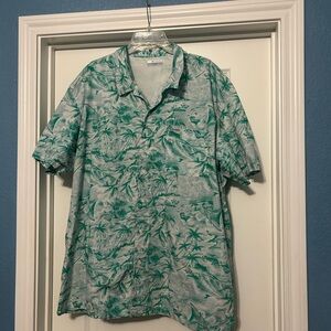 Columbia Green and White Casual Button Down Shirt